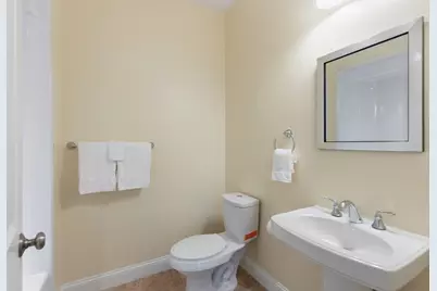 38 Courtyard Pl #38, Lexington, MA 02420 - Photo 18