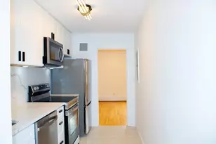 33 Hammond Pond Pkwy, Newton, MA 02467 - Photo 2