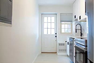 33 Hammond Pond Pkwy #2, Newton, MA 02467 - Photo 1