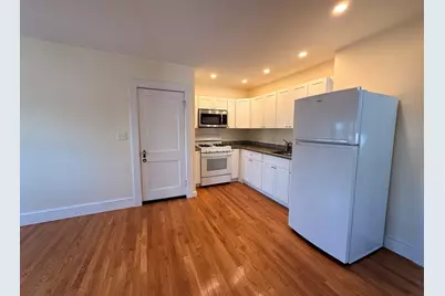 24 Brook Rd #3, Quincy, MA 02169 - Photo 2