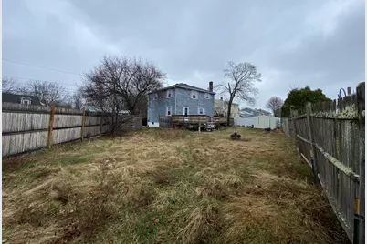 113 Grover St, Everett, MA 02149 - Photo 2