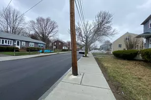 113 Grover St, Everett, MA 02149 - Photo 4