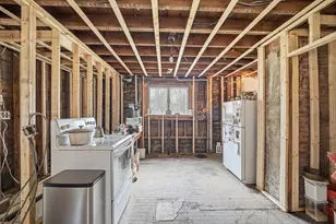 1177 Northampton St, Holyoke, MA 01040 - Photo 6