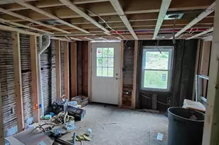 247 Pecks Rd, Pittsfield, MA 01201 - Photo 10