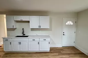 192 Chestnut St, Holyoke, MA 01040 - Photo 18