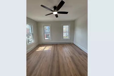 192 Chestnut St, Holyoke, MA 01040 - Photo 26