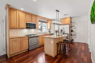 7 Quincy St, Watertown, MA 02472 - Photo 4