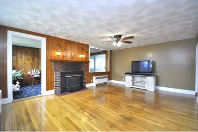 463 W Union St, East Bridgewater, MA 02333 - Photo 4