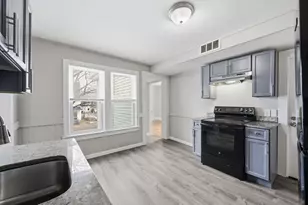 21-23 Continental St, Springfield, MA 01108 - Photo 4