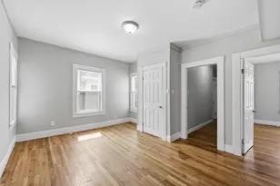 21-23 Continental St, Springfield, MA 01108 - Photo 12