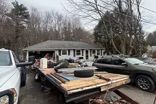 7 Wildwood Rd, Holden, MA 01520 - Photo 2