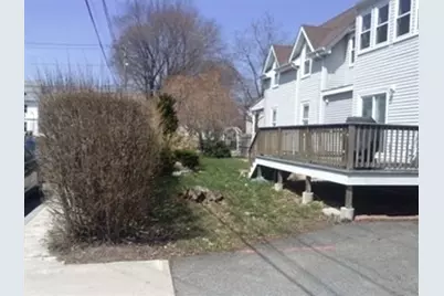 35 Spring St #1, Medford, MA 02155 - Photo 8