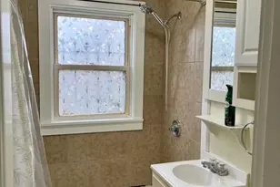 277 W Elm St, Brockton, MA 02301 - Photo 8