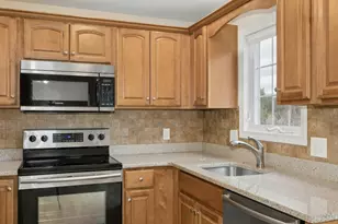 9 Bryant Ln, Northborough, MA 01532 - Photo 8