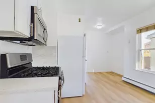 428 Main St, Medford, MA 02155 - Photo 2