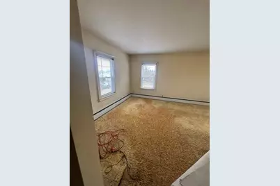 25 Shannon St, Worcester, MA 01604 - Photo 4