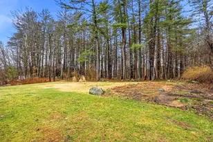 35 Brooks St, Upton, MA 01568 - Photo 4