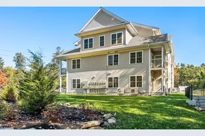 242 Main #303, Millis, MA 02054 - Photo 4