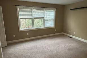 34 Johnson St, Worcester, MA 01604 - Photo 8