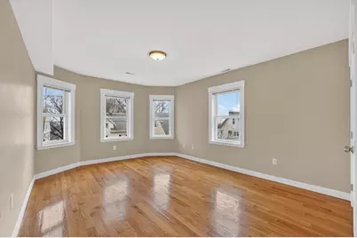 25 Main St #Apt 3, Somerville, MA 02145 - Photo 2