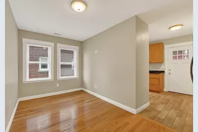 25 Main St #Apt 3, Somerville, MA 02145 - Photo 8