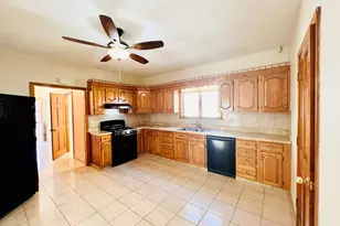 34 Medford St, Medford, MA 02155 - Photo 4