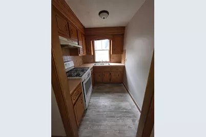 211 Colombia St #2, Fall River, MA 02721 - Photo 6