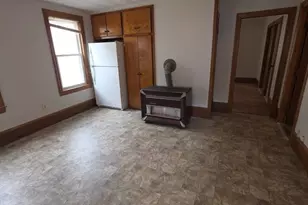 211 Colombia St, Fall River, MA 02721 - Photo 8