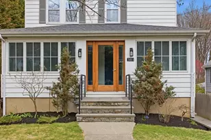 381 Washington St, Melrose, MA 02176 - Photo 2