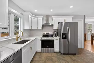 14 Kendall St, Wilmington, MA 01887 - Photo 4