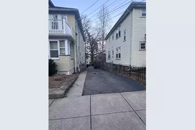 35 Mendelssohn St #2, Boston, MA 02131 - Photo 10