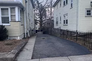 35 Mendelssohn St, Boston, MA 02131 - Photo 10