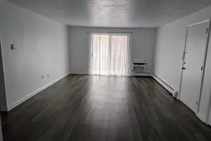 83R Hobart St, Danvers, MA 01923 - Photo 4