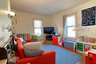 124 Carlisle St, Newton, MA 02459 - Photo 10