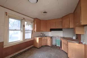 60 Hampton Knolls Rd, Holyoke, MA 01040 - Photo 8