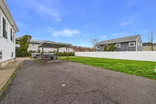 108 Hope St, New Bedford, MA 02745 - Photo 6