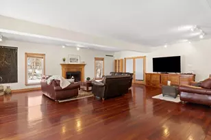 25 Pleasant St, Nahant, MA 01908 - Photo 8