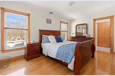 25 Pleasant St, Nahant, MA 01908 - Photo 18