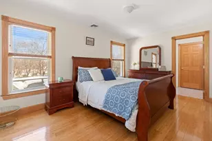 25 Pleasant St, Nahant, MA 01908 - Photo 18