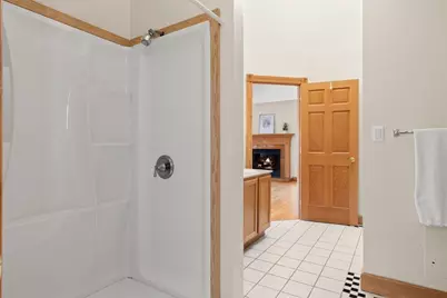 25 Pleasant St, Nahant, MA 01908 - Photo 32