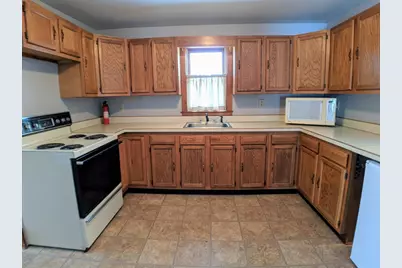 62 Main Street #2nd Floor, Upton, MA 01568 - Photo 2