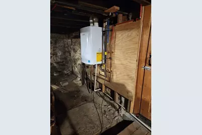 59 Crystal St, Southbridge, MA 01550 - Photo 16