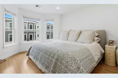 366 W 2nd St #3, Boston, MA 02127 - Photo 6
