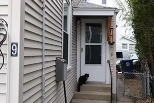 9 Crescent Square, Newton, MA 02458 - Photo 2