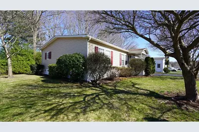 50 Highland St #227, Taunton, MA 02780 - Photo 2