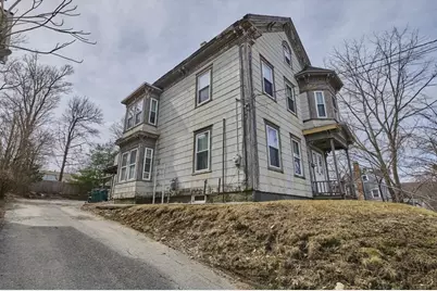 82 Charles St, Fitchburg, MA 01420 - Photo 4