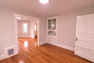 4110 Washington St, Boston, MA 02131 - Photo 6