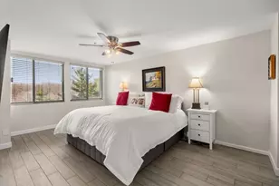 250 Hammond Pond Pkwy, Newton, MA 02467 - Photo 24