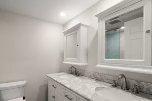 250 Hammond Pond Pkwy, Newton, MA 02467 - Photo 18