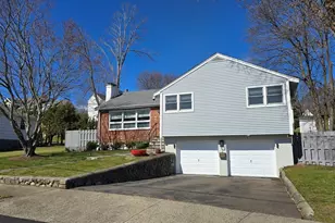 91 Mary Ellen Rd, Newton, MA 02468 - Photo 2